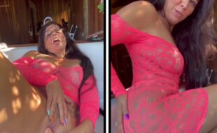 Vanessa Freitas se exibindo peladinha e se masturbando cheia de tesão - videosacana
